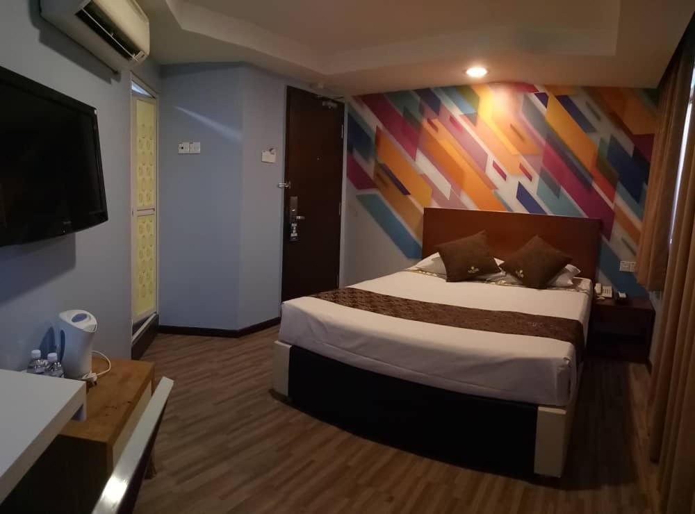 Golden Nasmir Hotel Букит-Мертаджам Экстерьер фото